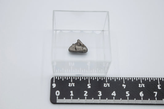 Meteorit in Lupenglas