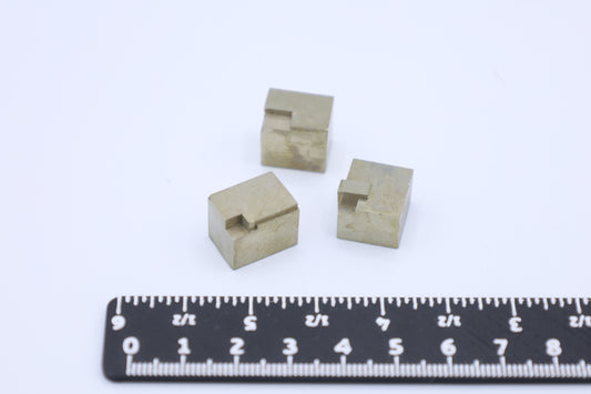 Pyrit Würfel Mittel